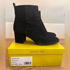 Women’s black booties